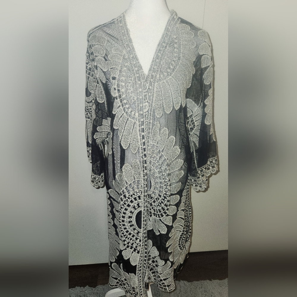 Black and Cream Lace Open Cardigan